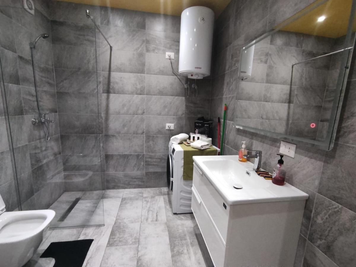 Square 21 Apartament Tirana