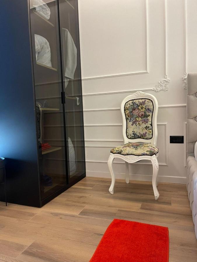 Square 21 Tirana